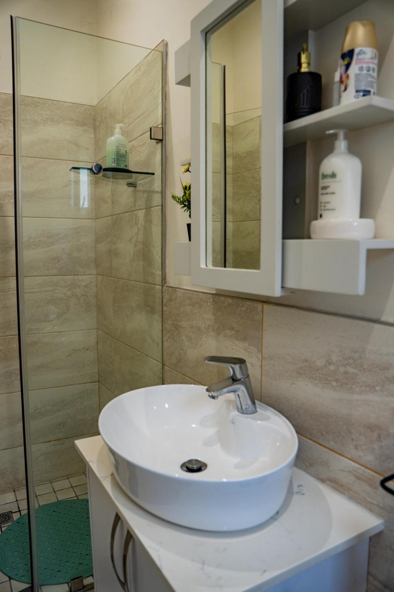 3 On Tessa Guesthouse Johannesburg Bagian luar foto